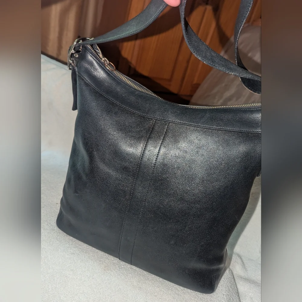 Coach Vintage Y2K Black Legacy Gallery Slim Leather Shoulder Bag. 9188